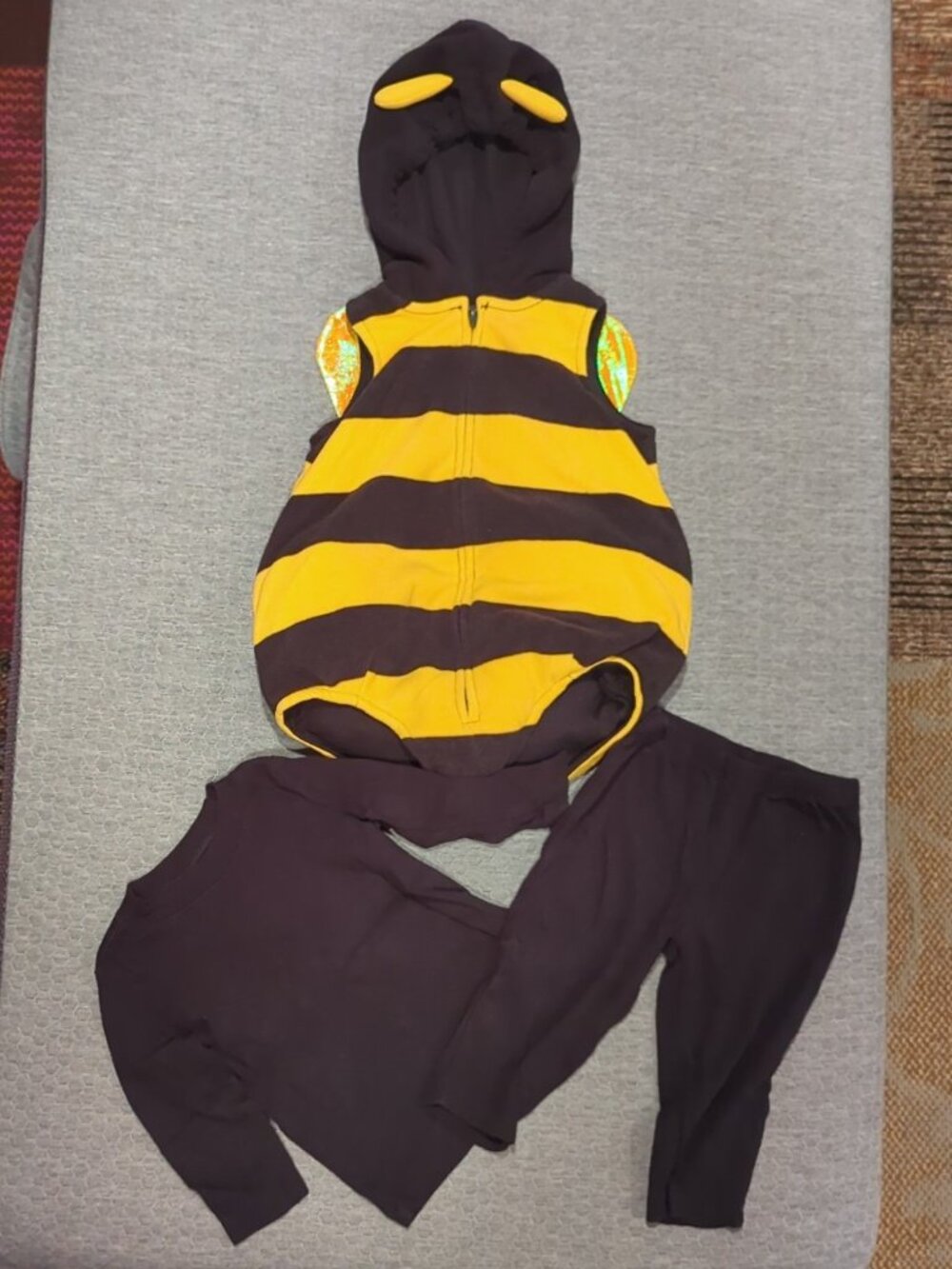 Carter's Baby Bee Halloween Costume with Wings, Infant Size 6-9M, Good Condition - Picture 2 of 9